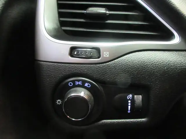 JEEP CHEROKEE 2019 SPORT 4X4 V-6 3.2 LITRES SIEGES   VOLANT CHAU - Photo 10