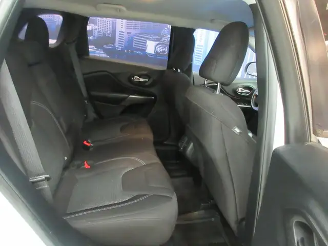 JEEP CHEROKEE 2019 SPORT 4X4 V-6 3.2 LITRES SIEGES   VOLANT CHAU - Photo 21