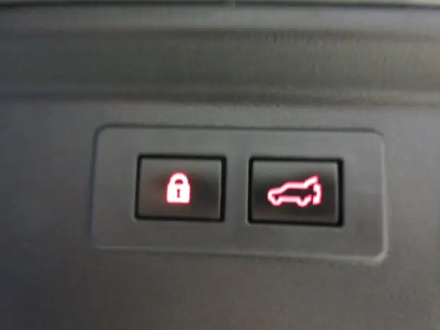 SUBARU FORESTER 2019 2.5I TOURING EYE-SIGHT TOIT PANO / TOUT EQU - Photo 18