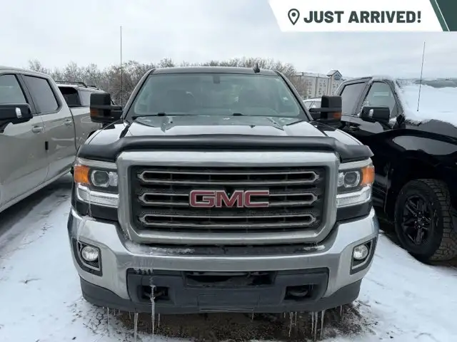 2015 GMC Sierra 2500HD SLE 4WD Crew Cab | HD Trailering Package - Photo 2