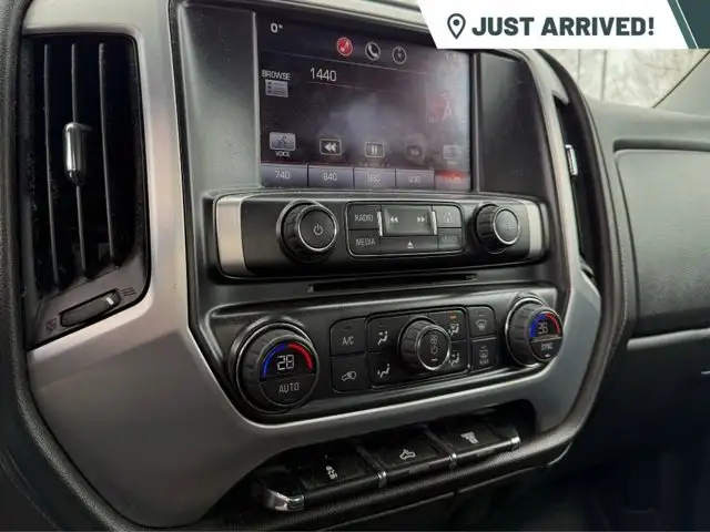 2015 GMC Sierra 2500HD SLE 4WD Crew Cab | HD Trailering Package - Photo 8