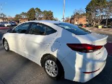 2017 Hyundai Elantra EXTRA CLEAN-AUTOMATIC-BLUETOOTH & MORE! - Photo 5