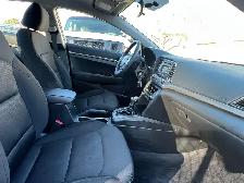 2017 Hyundai Elantra EXTRA CLEAN-AUTOMATIC-BLUETOOTH & MORE! - Photo 17