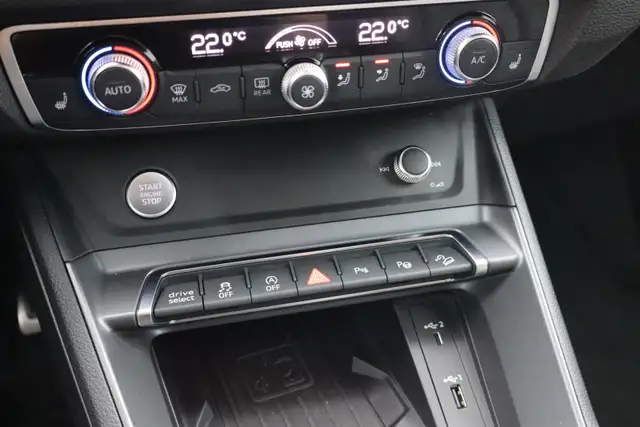 2019 Audi Q3 - Photo 26