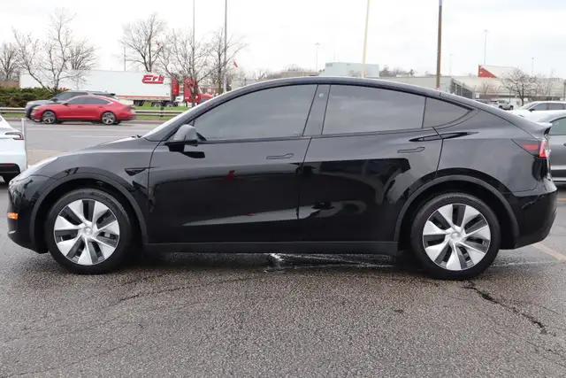 2022 Tesla Model Y - Photo 4