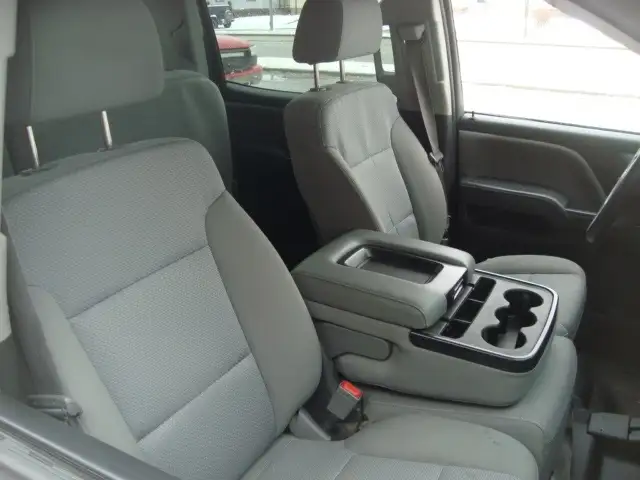 2015 Chevrolet Silverado 1500 CREW CAB 4X4 - Photo 6