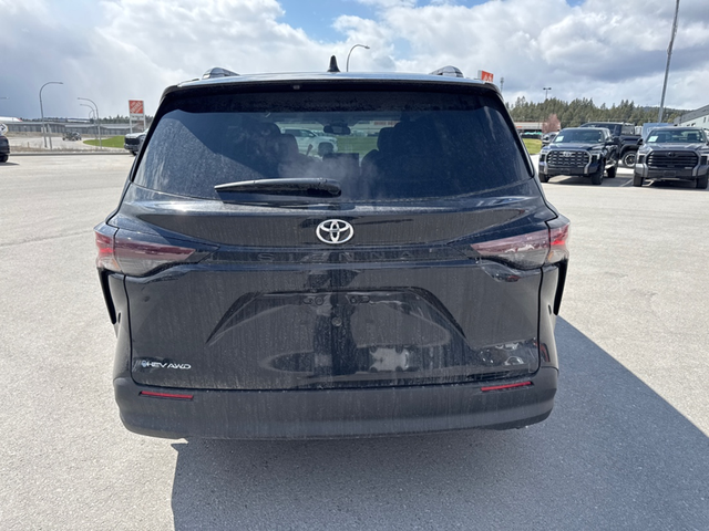 2026 Toyota Sienna LE 8-Passenger AWD - Hybrid - Photo 4