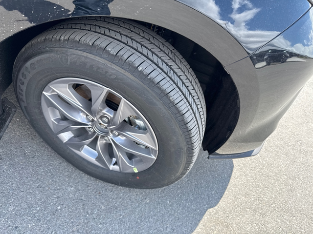 2026 Toyota Sienna LE 8-Passenger AWD - Hybrid - Photo 11