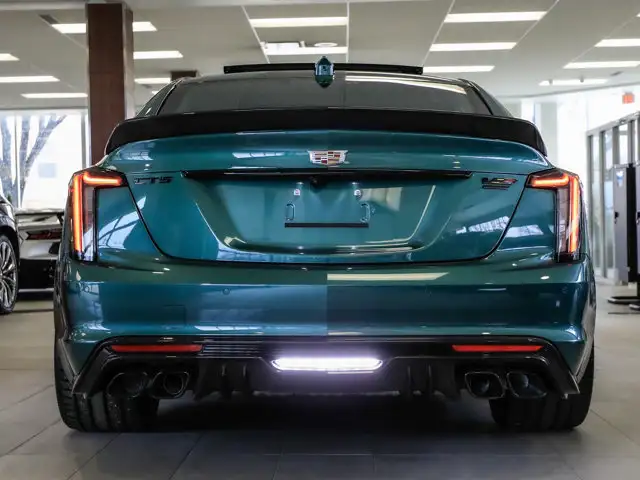 2026 Cadillac CT5-V Blackwing - Photo 3