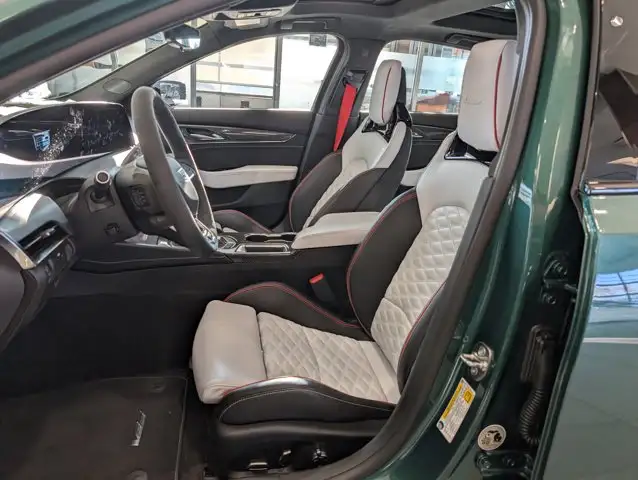 2026 Cadillac CT5-V Blackwing - Photo 11