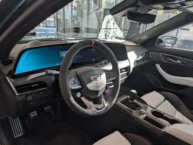 2026 Cadillac CT5-V Blackwing - Photo 13