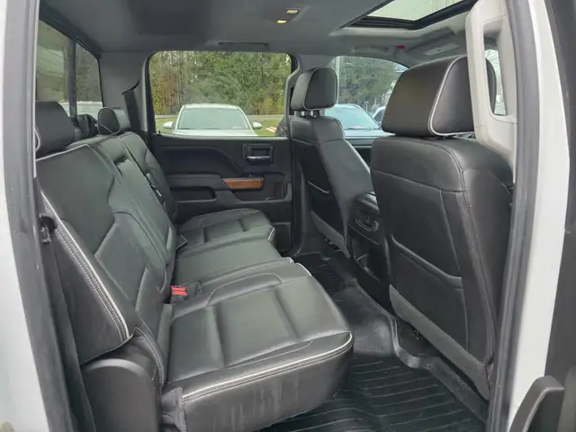 2018 Chevrolet Silverado 1500 High Country Short Box - Photo 24