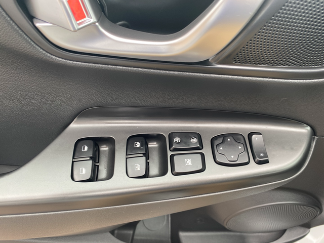 2023 Hyundai Kona - Photo 12