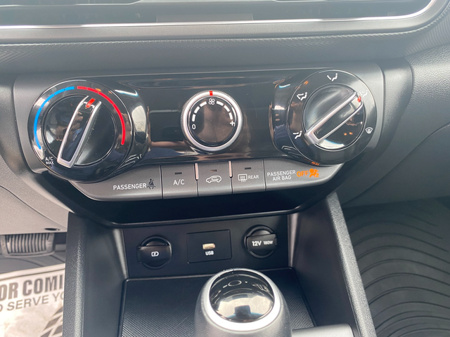 2023 Hyundai Kona - Photo 15