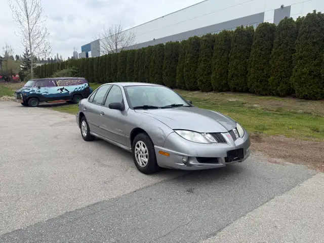 2005 PONTIAC SUNFIRE SL AUTOMATIC LOCAL BC 137,000 KMS !!