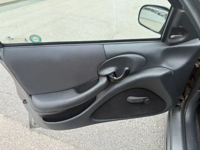 2005 PONTIAC SUNFIRE SL AUTOMATIC LOCAL BC 137,000 KMS !! - Photo 10