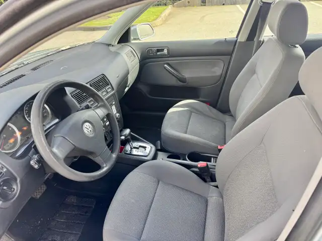 2009 Volkswagen CITY GOLF HB AUTOMATIC A/C LOCAL BC 144,000KM - Photo 9