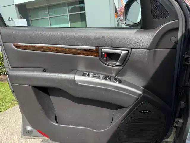 2010 Hyundai Santa Fe LIMITED AWD AUTOMATIC A/C LEATHER LOCAL BC - Photo 12