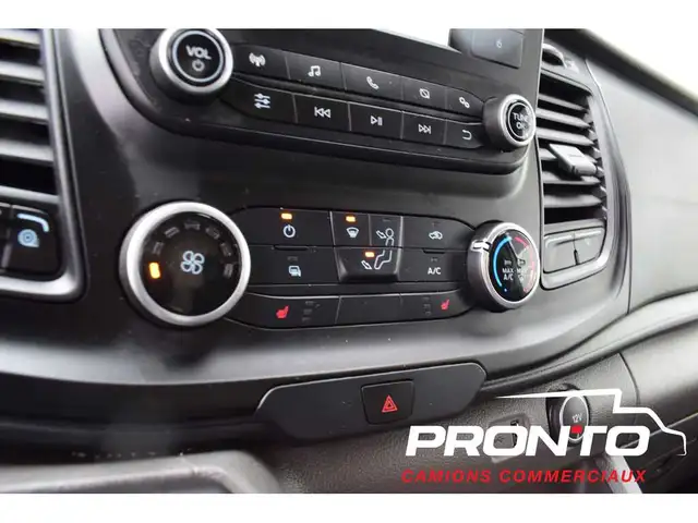 2021 Ford Transit Cargo Van AWD  T-150 130WB  Séparateur & T - Photo 24