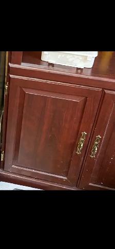 Bookcase with front door and 4 shelves