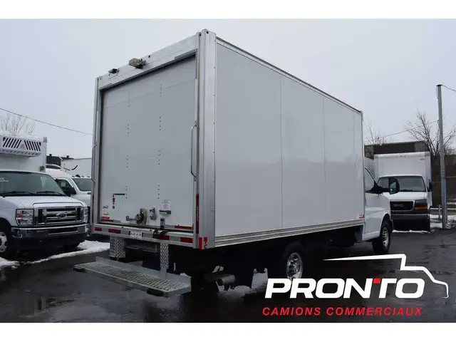 2025 Chevrolet Express Commercial Cutaway V8 6.6L  14 Pieds - Photo 9