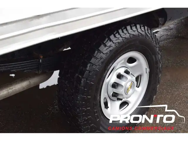 2025 Chevrolet Express Commercial Cutaway V8 6.6L  14 Pieds - Photo 10