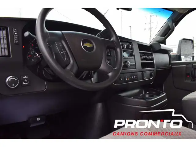 2025 Chevrolet Express Commercial Cutaway V8 6.6L  14 Pieds - Photo 15