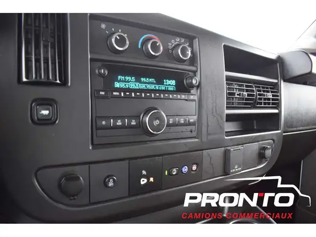 2025 Chevrolet Express Commercial Cutaway V8 6.6L  14 Pieds - Photo 19