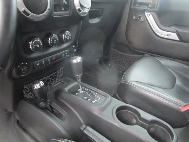 Jeep Wrangler Unlimited 4WD 4dr Sahara cuir body lift financemen - Photo 2