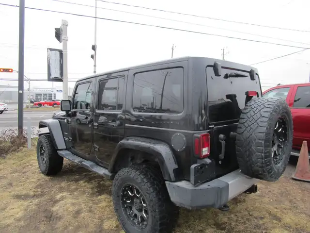 Jeep Wrangler Unlimited 4WD 4dr Sahara cuir body lift financemen - Photo 15