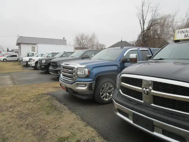 Jeep Wrangler Unlimited 4WD 4dr Sahara cuir body lift financemen - Photo 20