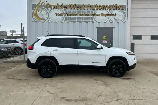 2017 Jeep Cherokee Limited 4WD - No Accident - Photo 3