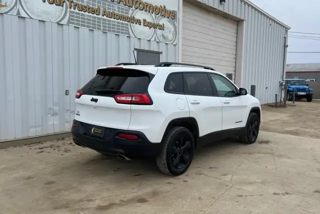 2017 Jeep Cherokee Limited 4WD - No Accident - Photo 5