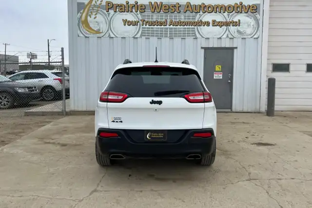 2017 Jeep Cherokee Limited 4WD - No Accident - Photo 6