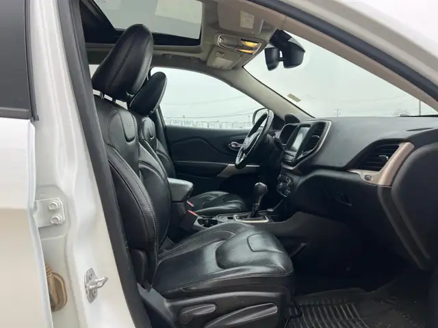 2017 Jeep Cherokee Limited 4WD - No Accident - Photo 15