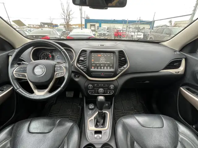 2017 Jeep Cherokee Limited 4WD - No Accident - Photo 18