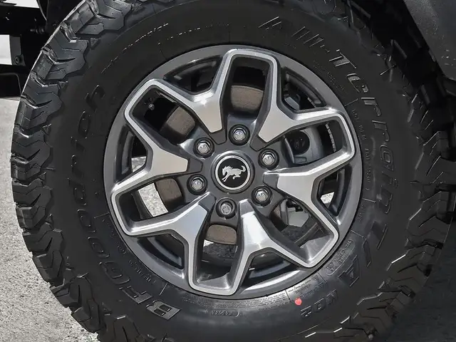 2026 Ford Bronco Badlands - Photo 8
