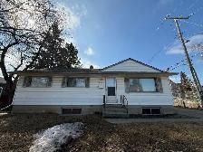 Main Level in Jasper Place with Great Incentive and Pet Friendly