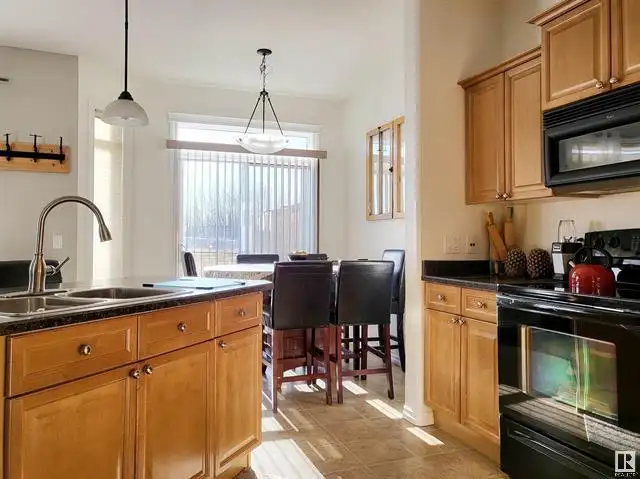 Duplex in Spacious 4‑Bedroom Duplex • 3.5 Baths • Double Garage - Photo 2