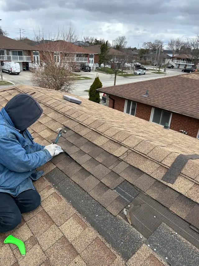 ROOF REPAIR SERVICES – 30 YEARS EXPERIENCE - Photo 2