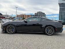 2024 Ford Mustang - Photo 2