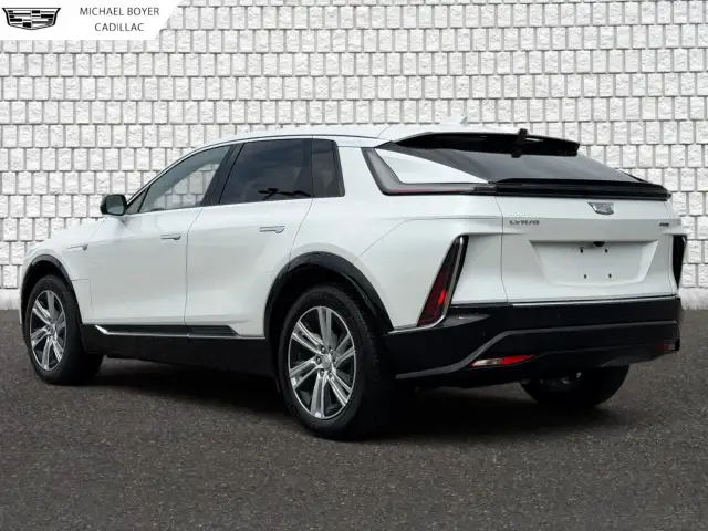 2024 Cadillac LYRIQ - Photo 3