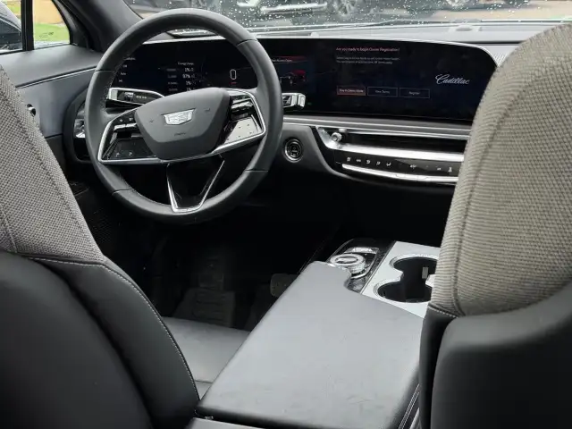 2024 Cadillac LYRIQ - Photo 14