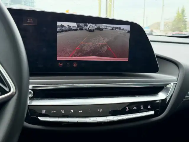 2024 Cadillac LYRIQ - Photo 18