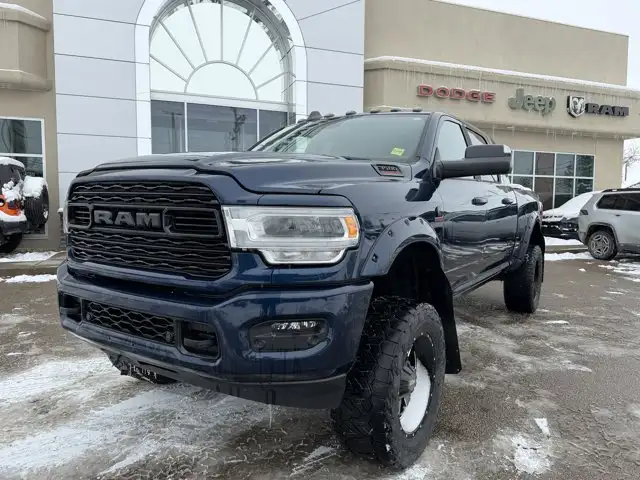 2022 Ram 3500 Laramie - Photo 2