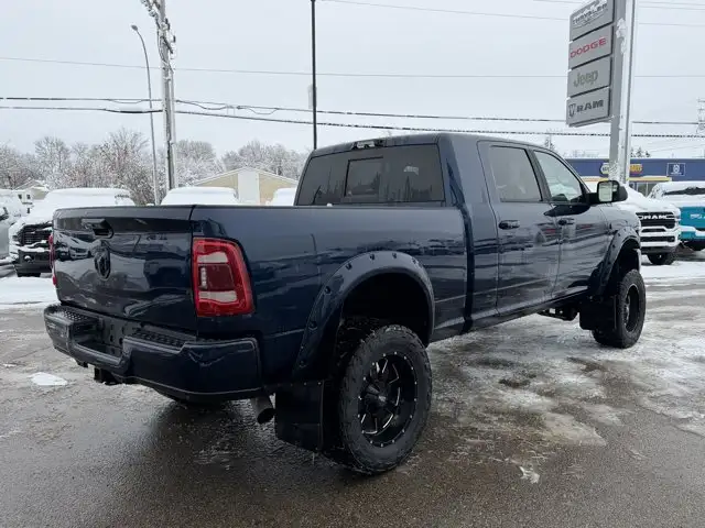 2022 Ram 3500 Laramie - Photo 7