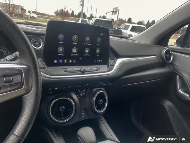 2025 Chevrolet Blazer LT | V6 | Hitch | Lane Keep Assist - Photo 23