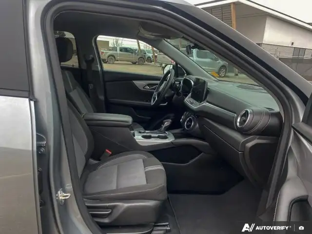 2025 Chevrolet Blazer LT | V6 | Hitch | Lane Keep Assist - Photo 26