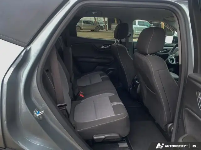 2025 Chevrolet Blazer LT | V6 | Hitch | Lane Keep Assist - Photo 27