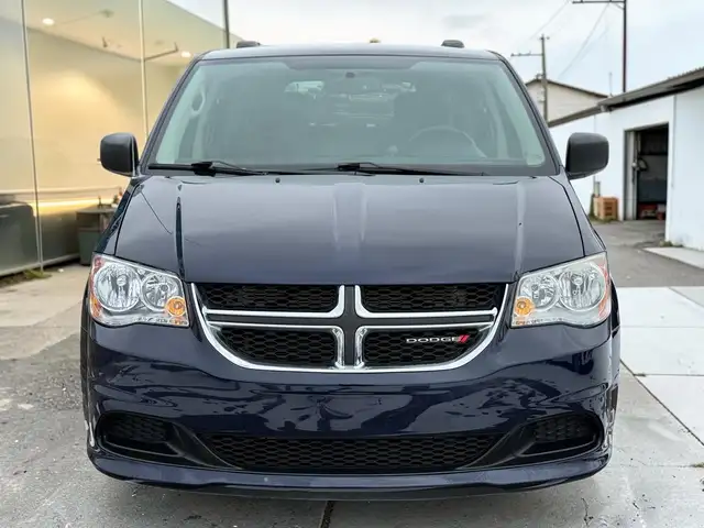 2012 Dodge Grand Caravan SXT - No Accidents - Cruise Control - Photo 4